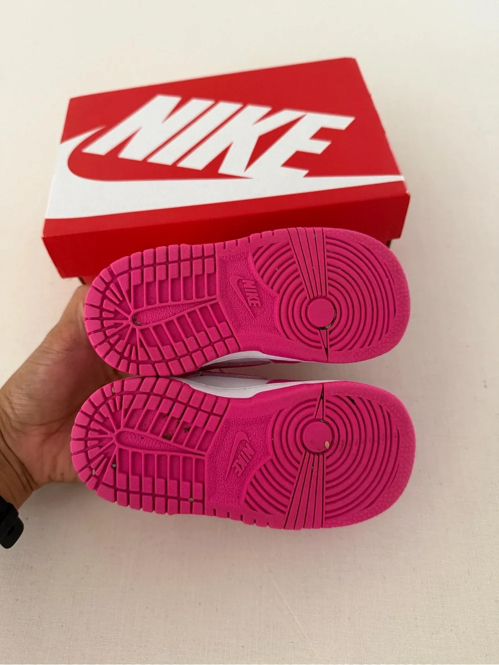 Kids Nike Dunk Low (Size 7C)